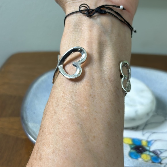 Vintage Tiffany & Co. Love Hearts Cuff Bracelet - Picture 8 of 11